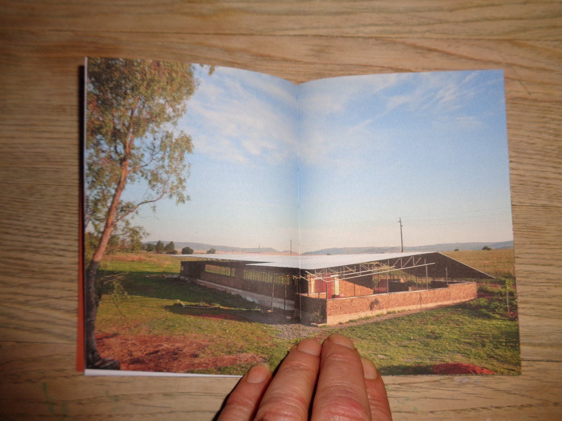 Bücher: Primary School Architektur – Gebraucht aus Welschenrohr von Regool 3