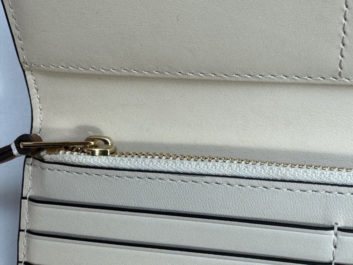 Tory Burch Portemonnaie: T MONOGRAM CONTRAST EMBOSSED ENVELOPE WALLET – Gebraucht aus Hurden von rac_wyf8 4