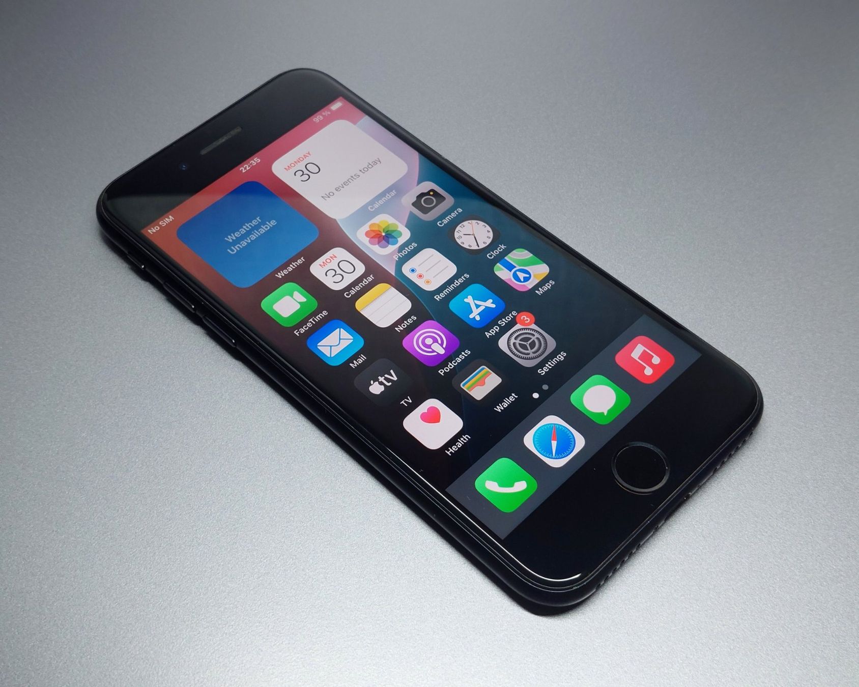 Apple Handys / Smartphones: iPhone SE 2020 64gb 100% Akku, + Hülle – Gebraucht aus Pfäffikon SZ von max_5ylc 1