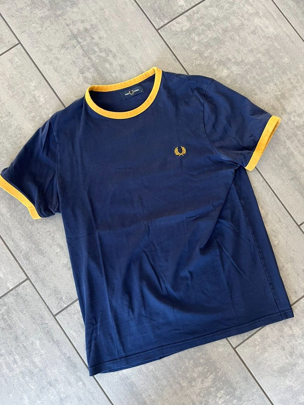 Fred Perry T-shirt: FRED PERRY T-Shirt Navy – Usato da Otelfingen venduto da Denis_ZH