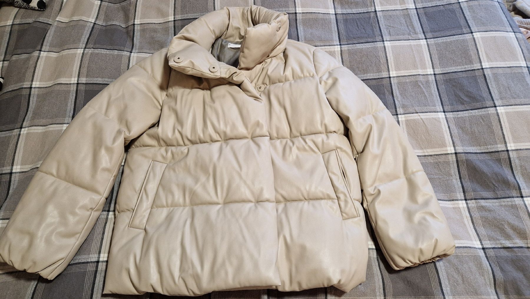 Mango Vestes: Mango Kunstleder Winterjacke Gr. S beige – D'occasion à Biel/Bienne par pat_ylj9