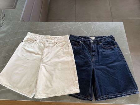 Jeans-Shorts Damen Dunkelblau Weiss Grösse L / 42 Zustand gu