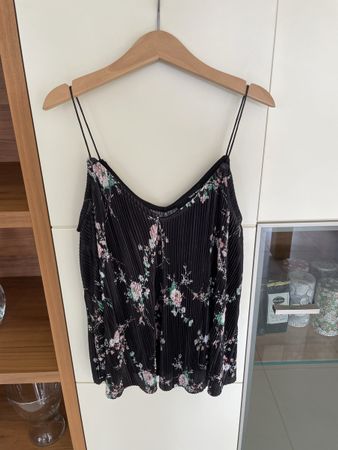 Tally Weijl Top, schwarz mit Blumenmuster, Grösse XS