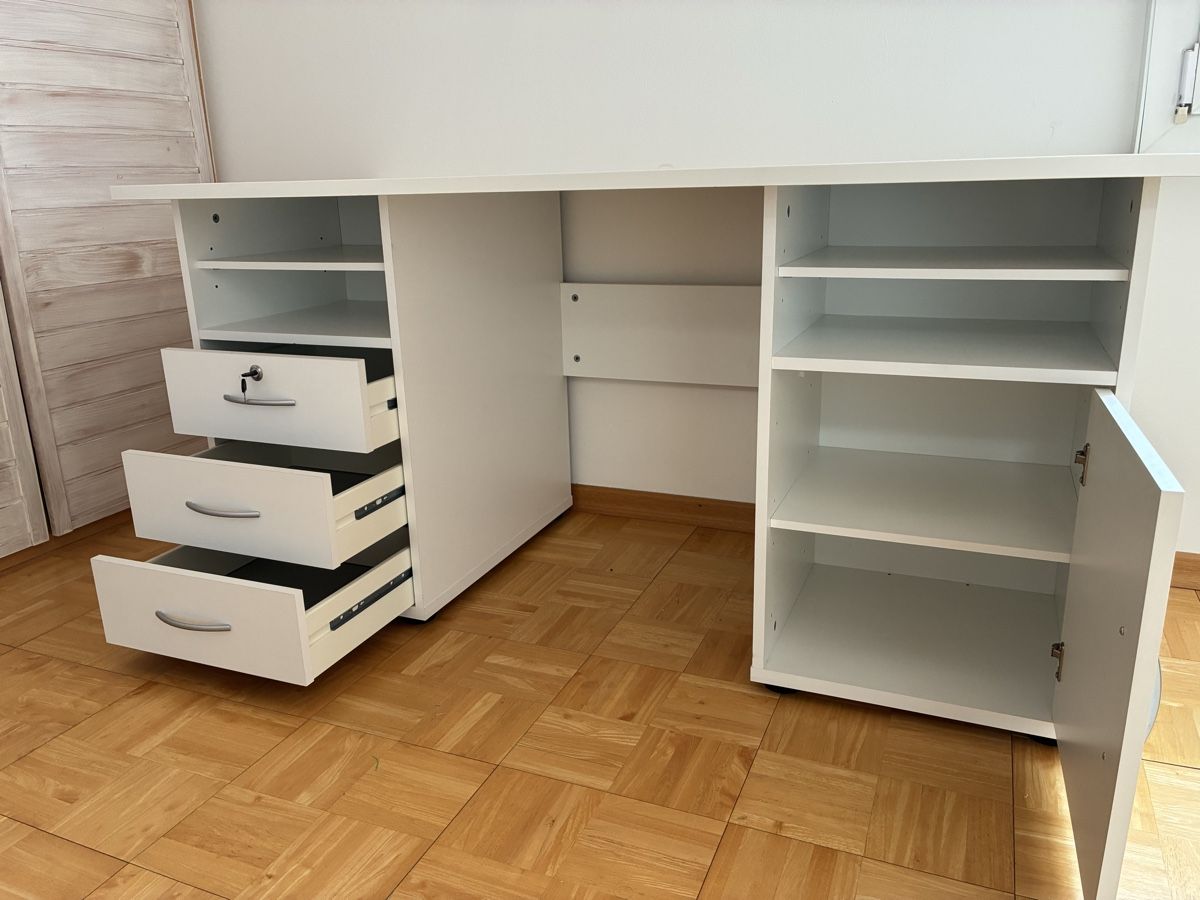 Scrivanie: Schreibtisch weiss 150cm mit Schubladen – Usato da Kaisten venduto da Joggeli01 2