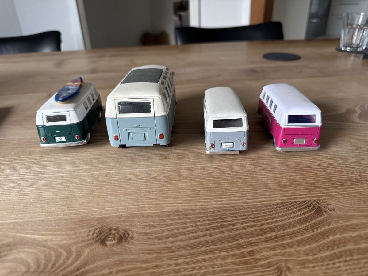 Giocattoli: Vw Bus Spielauto 4 Stück – Usato da Seon venduto da kst_d7jh 2