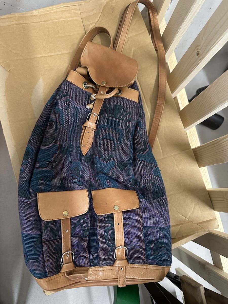 Zaini: Stoffrucksack – Usato da Zürich venduto da kri_6t8y