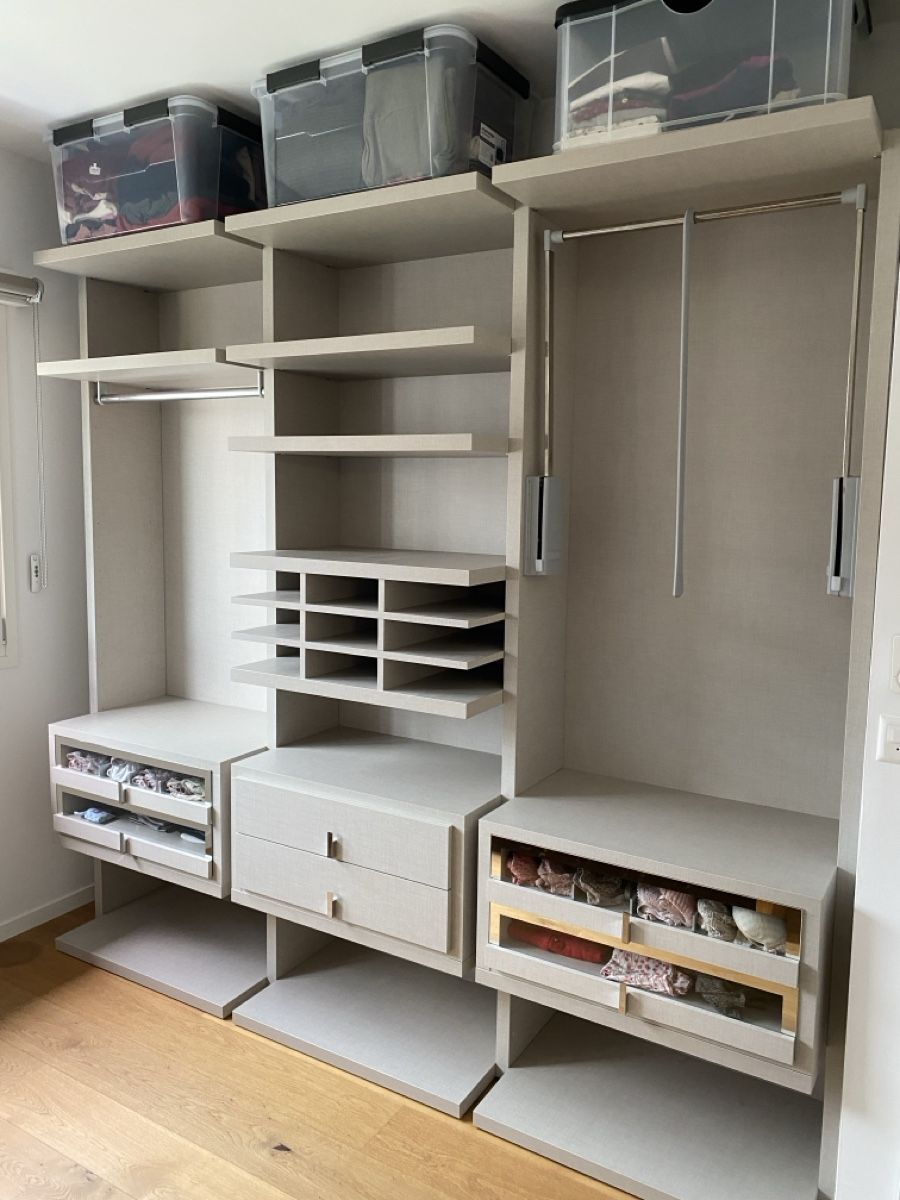Guardaroba: Armoire dressing en 3 modules, beige gris en bon état – Usato da St-Sulpice VD venduto da yasmine.assaf 1