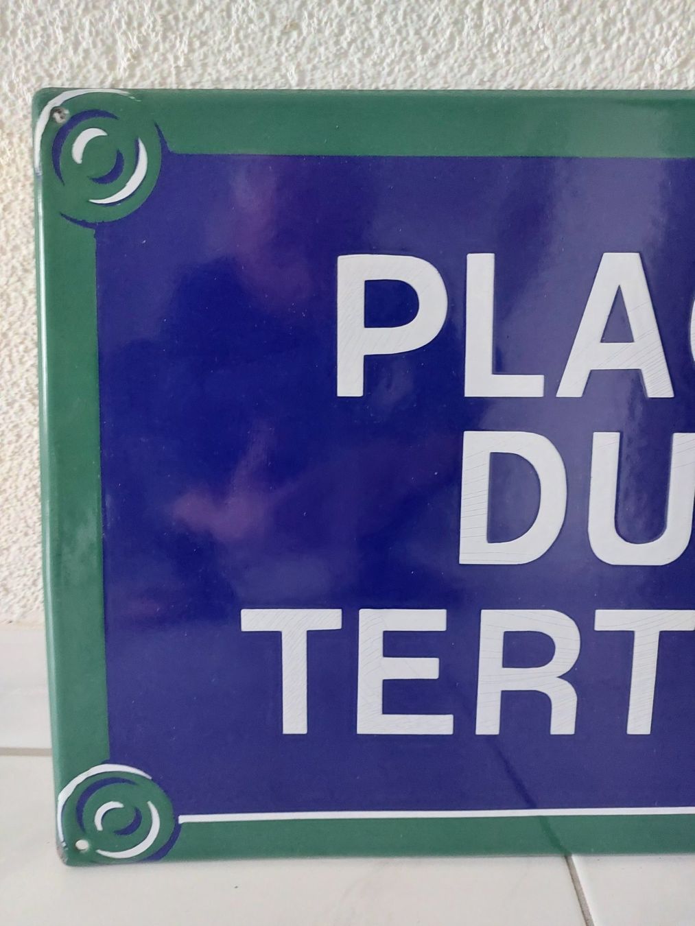 Insegne: Emailschild Place Du Tertre plaque émaillée Paris – Usato da Schenkon venduto da TG10 1
