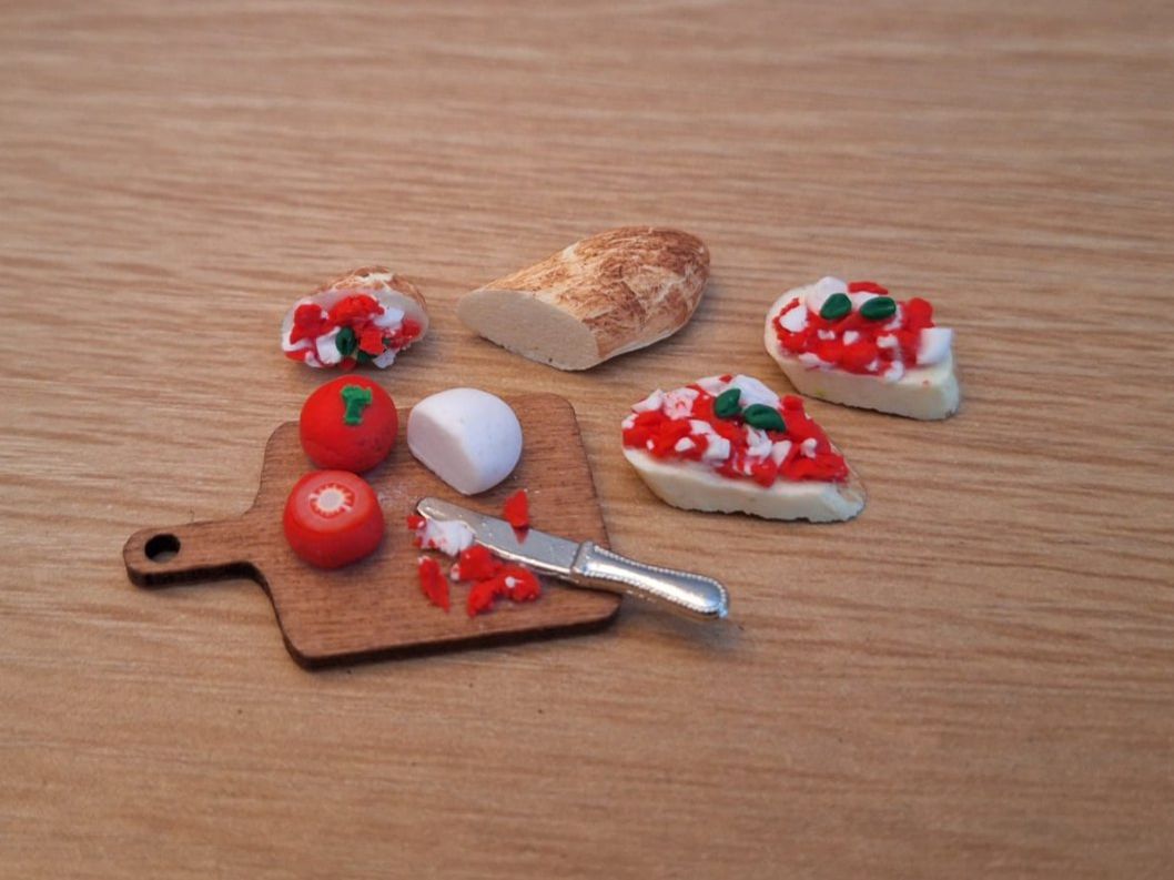 Case e mobili per bambole: Handmade Bruschetta Set – Nuovo (secondo la descrizione) da Zürich venduto da HandmadeTinyFood 2