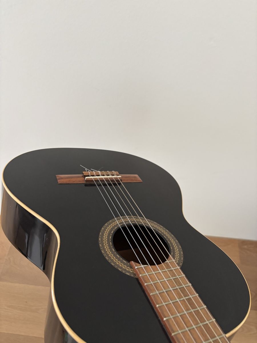 Musikinstrumente: ARAGON GITARRE Schwarz – Gebraucht aus Hünenberg See von lar_8dht 1