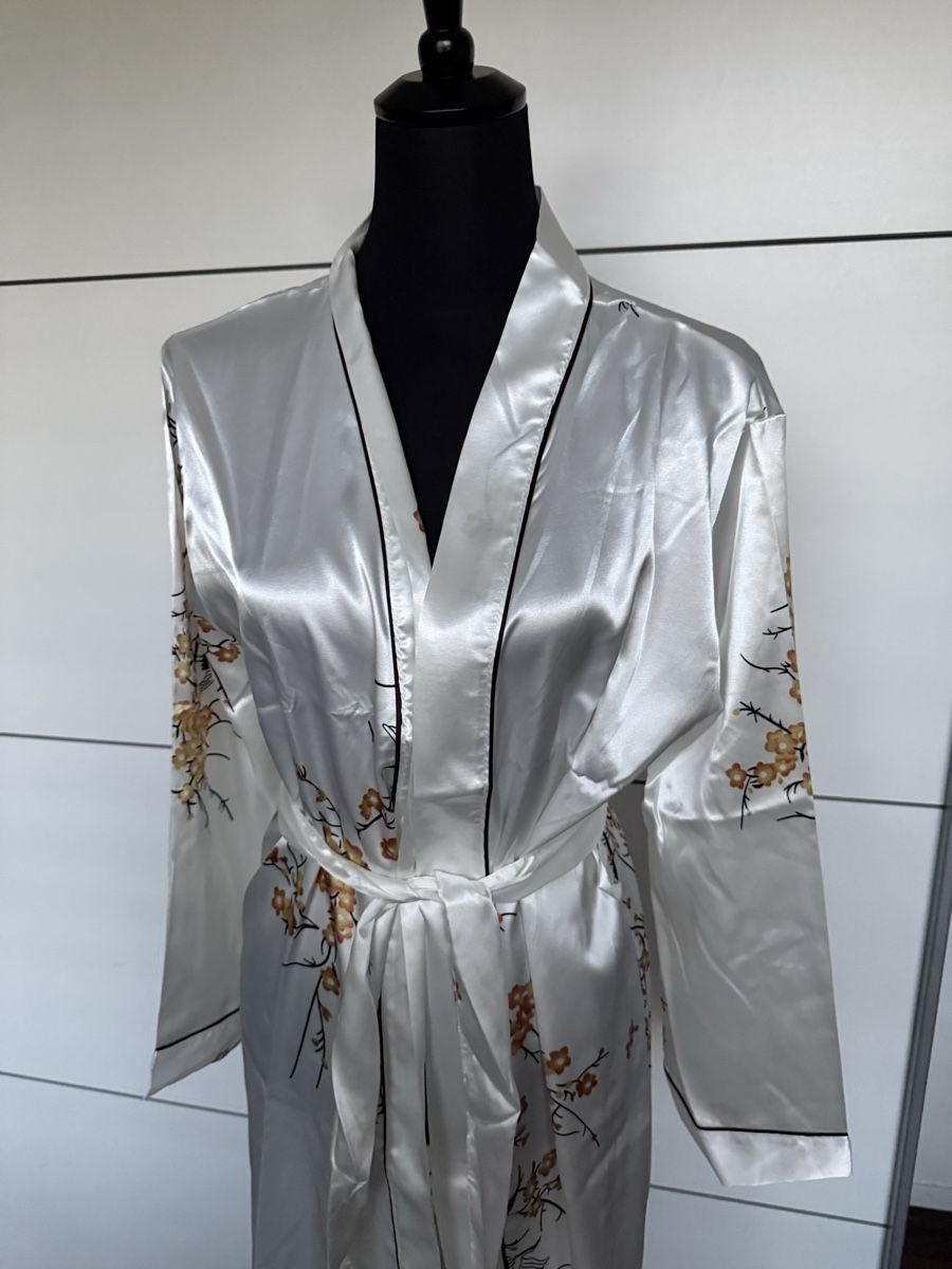 Accappatoi: Morgenmantel / Kimono / neu!  – Nuovo e nell'imballaggio originale da Olten venduto da ale_nb2x 2