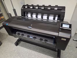 Plotter A0 + Patronen + Papier / HP Designjet T1530