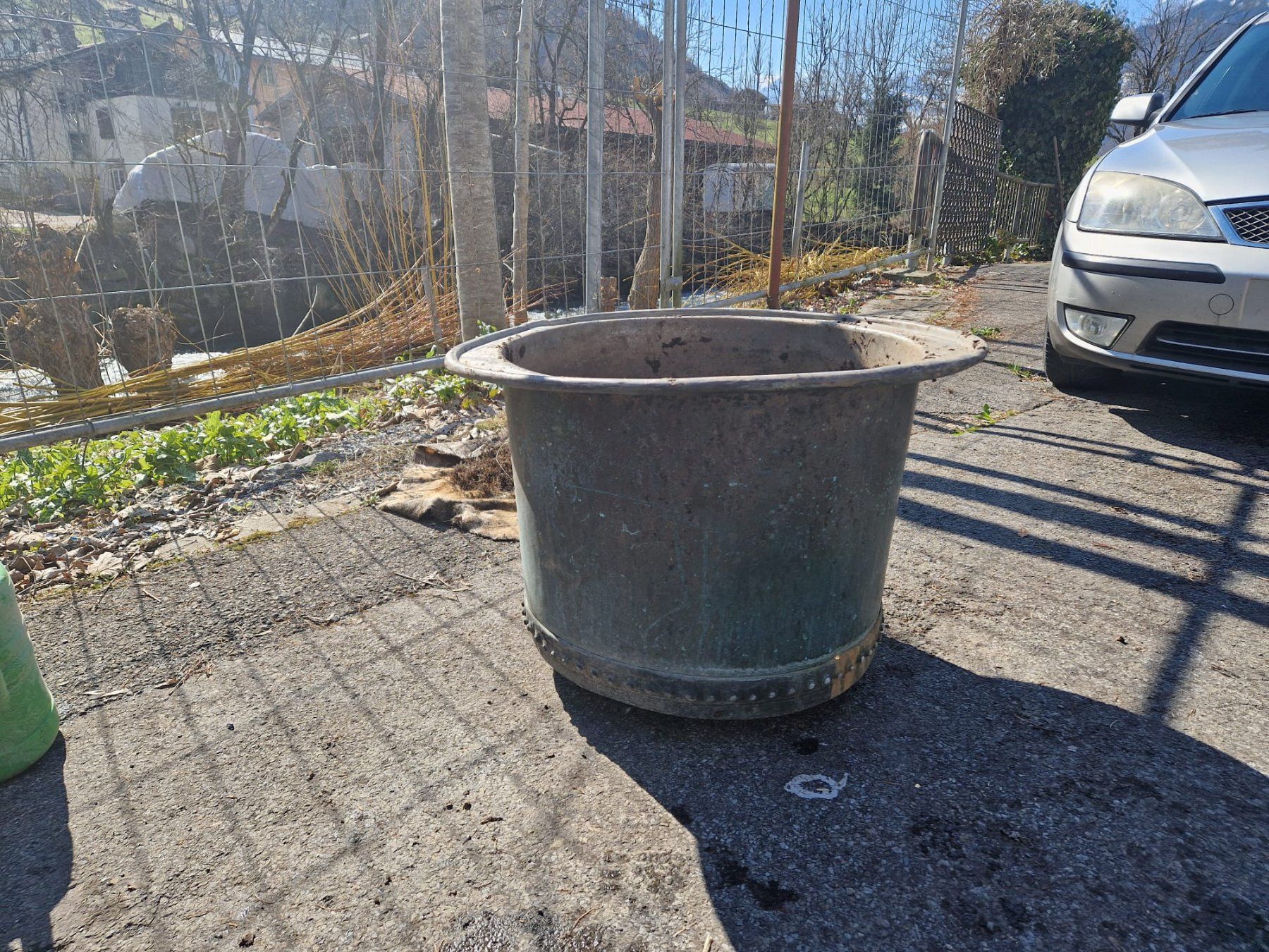 Pentole: Sehr antiker Kupfertopf – Usato da Schwanden GL venduto da rcont
