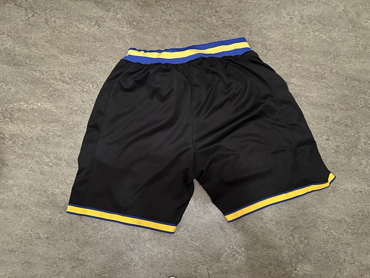 Nike Hosen: GS Warriors NBA Shorts  – Gebraucht aus Effretikon von PrimeTimeB 1