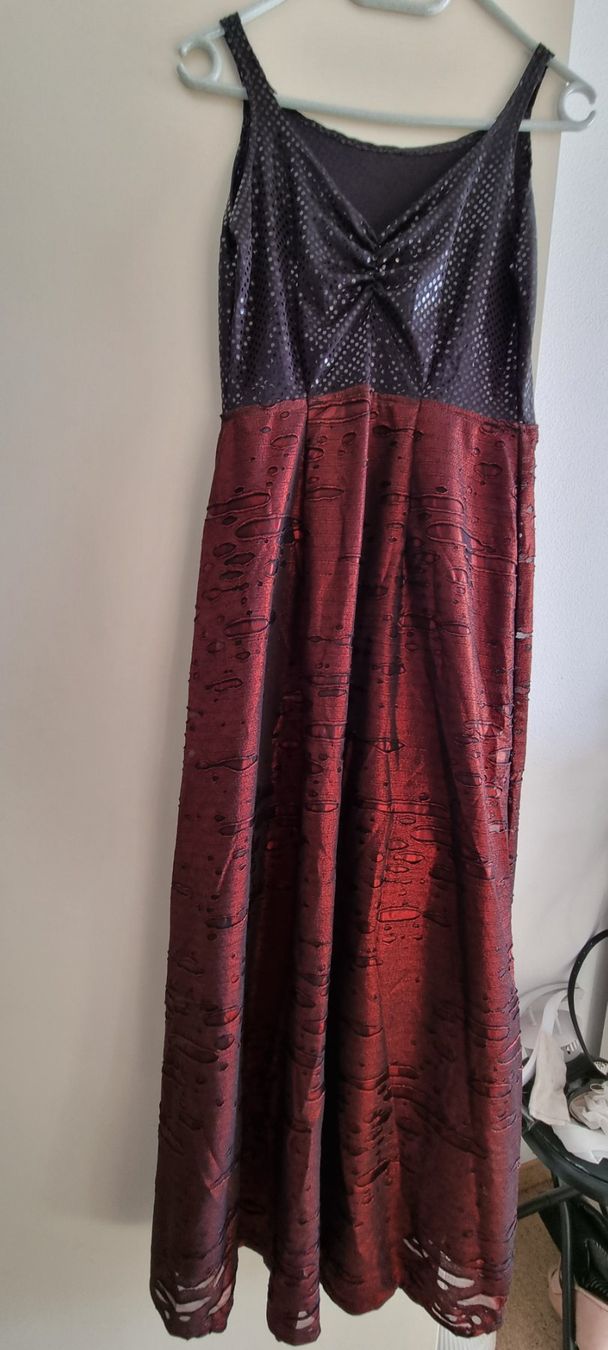 Vestiti: Kleid, Rock Gr. S – Nuovo (secondo la descrizione) da geroldswil venduto da Gumball1 2