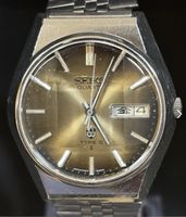 Vintage SEIKO Quartz Type II Day-Date – Japan 0903-8120 