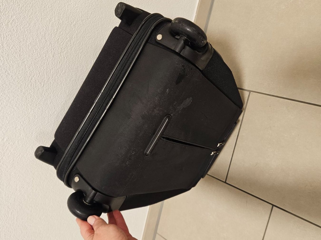 Valises de voyage: Samsonite Rollkoffer Cabin Size – D'occasion à Schaan par car_wrv2 4