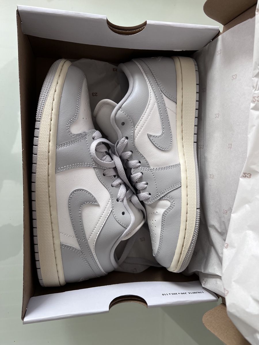 Nike Chaussures hommes: Air Jordan 1 "Coconut Milk" – Neuf (Voir description) à Charmey (Gruyère) par ya_12
