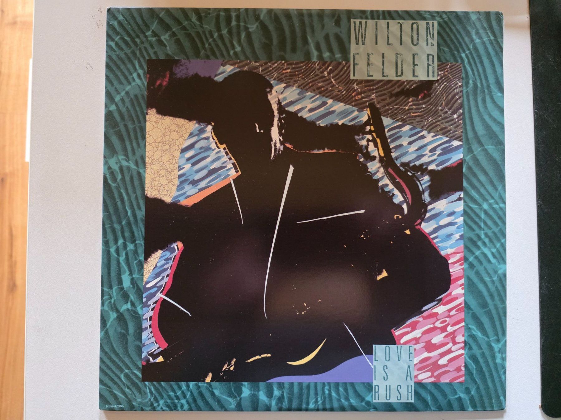 Dischi in vinile: LP: Wilton Felder - Love is a Rush - MCA 42096 – Usato da Walterswil BE venduto da Lonitti