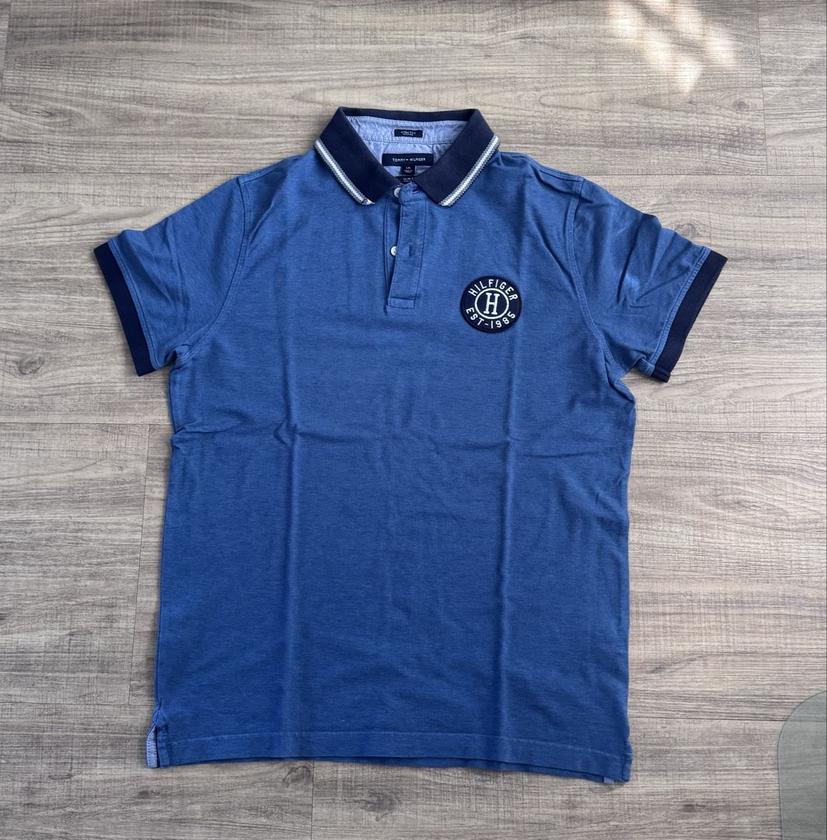 Tommy Hilfiger Magliette Polo: Polo Tommy Hilfiger blau, Grösse L – Usato da Basel venduto da gou_ds98
