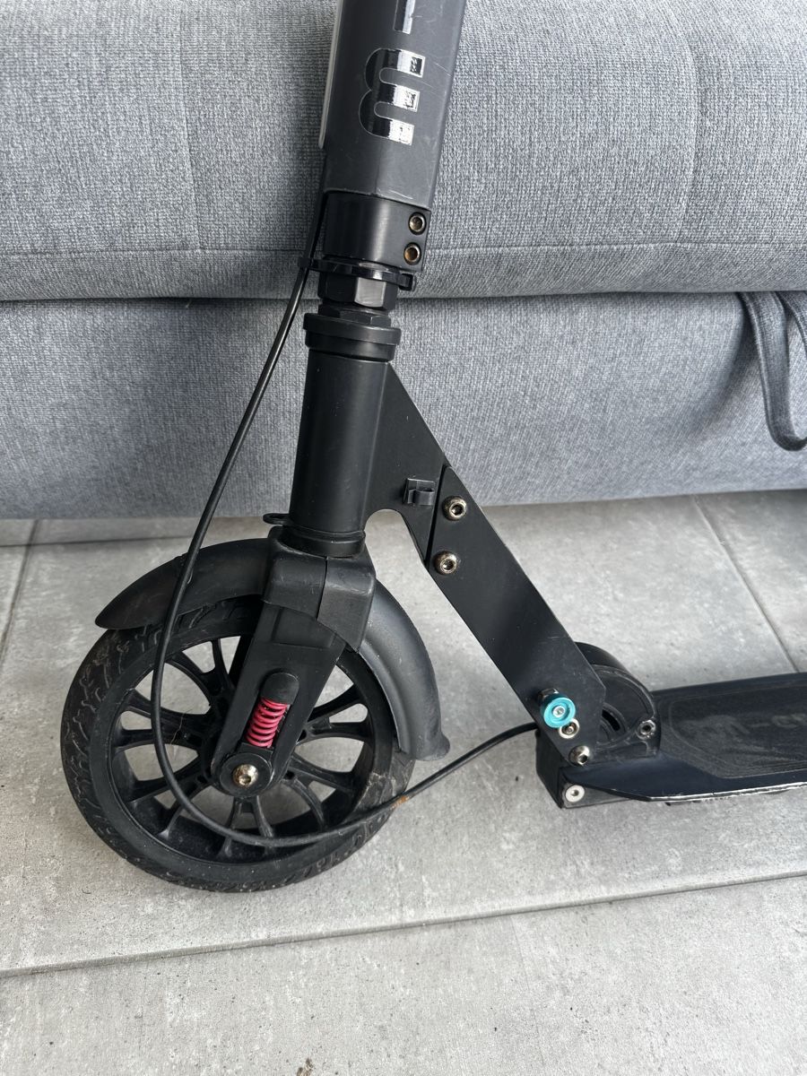 Micro Kickboard: Micro Metropolitan Deluxe – D'occasion à Kloten par Karolina7 9