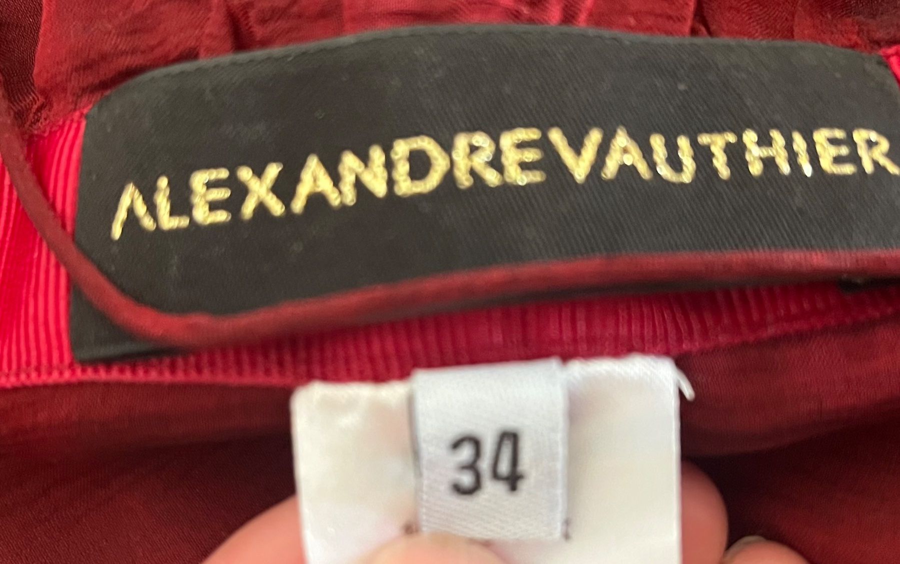 Vestiti: Alexandre Vauthier, robe en soie rouge – Usato da Genève venduto da dachaw 4