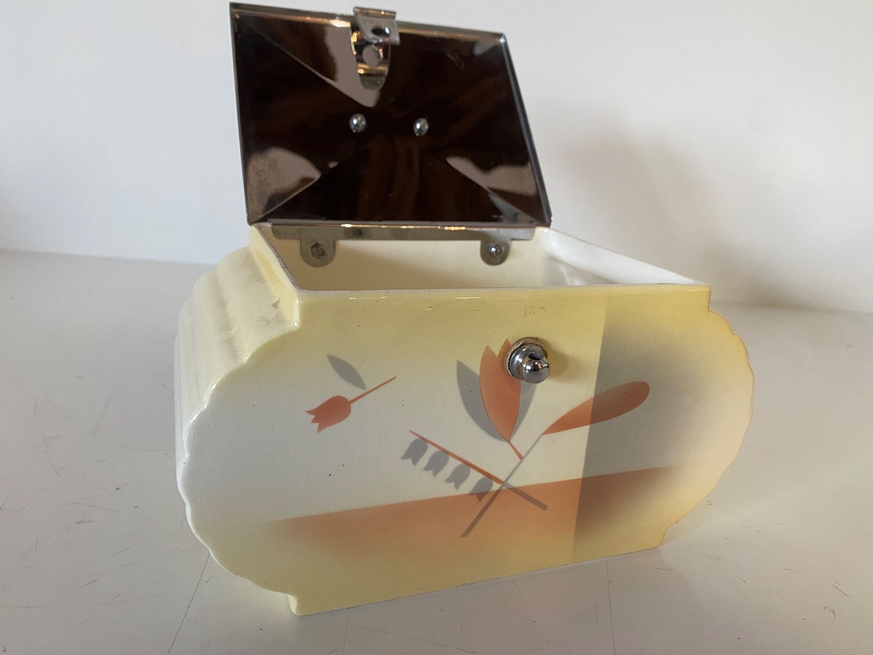 Barattoli: Wiener Keramik Art Deco Deckeldose Dose – Usato da Ballwil venduto da ClassicGallery 3