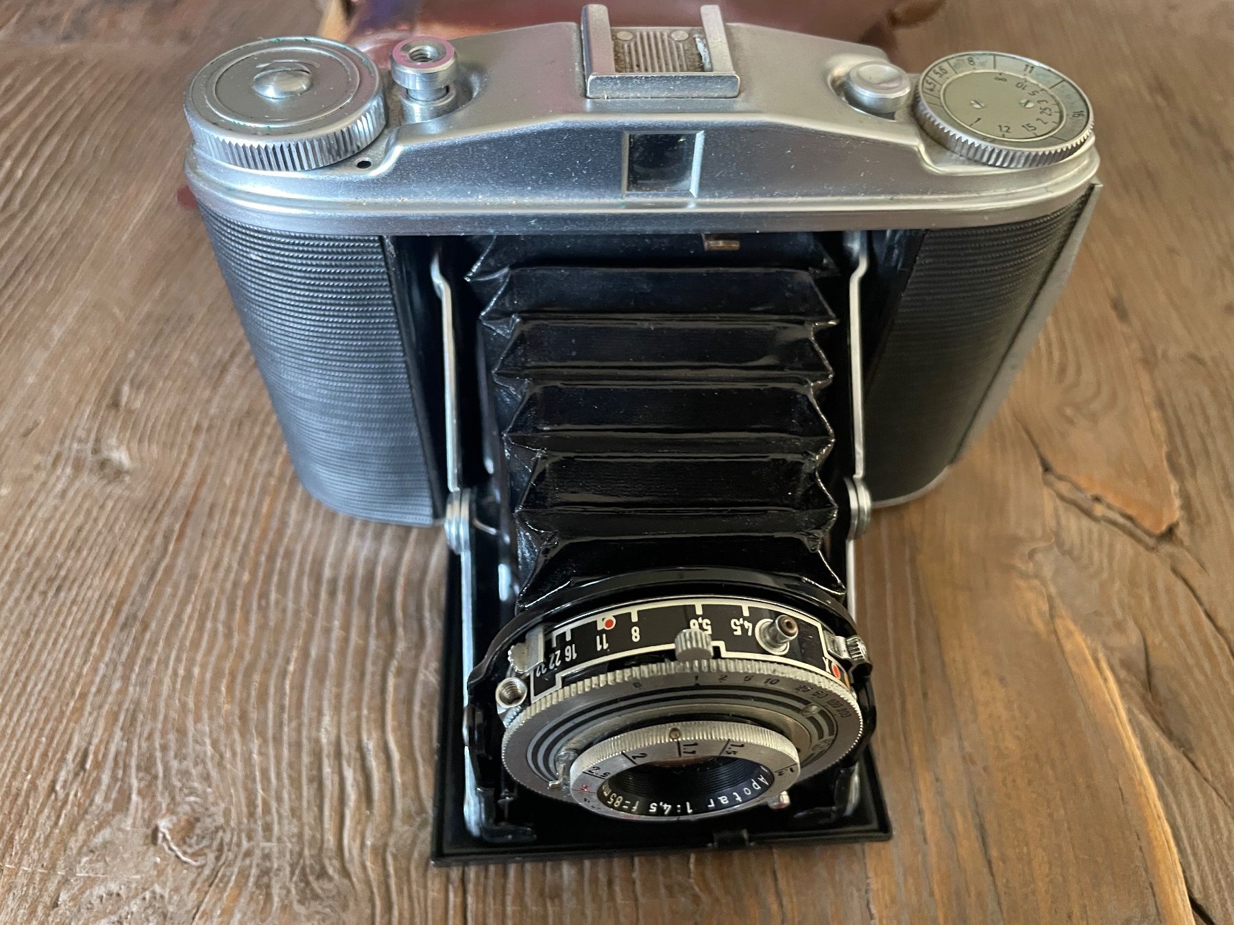 Agfa Fotocamera: Agfa Isolette II Faltkamera mit Ledertasche – Usato da Volketswil venduto da rubin74 3