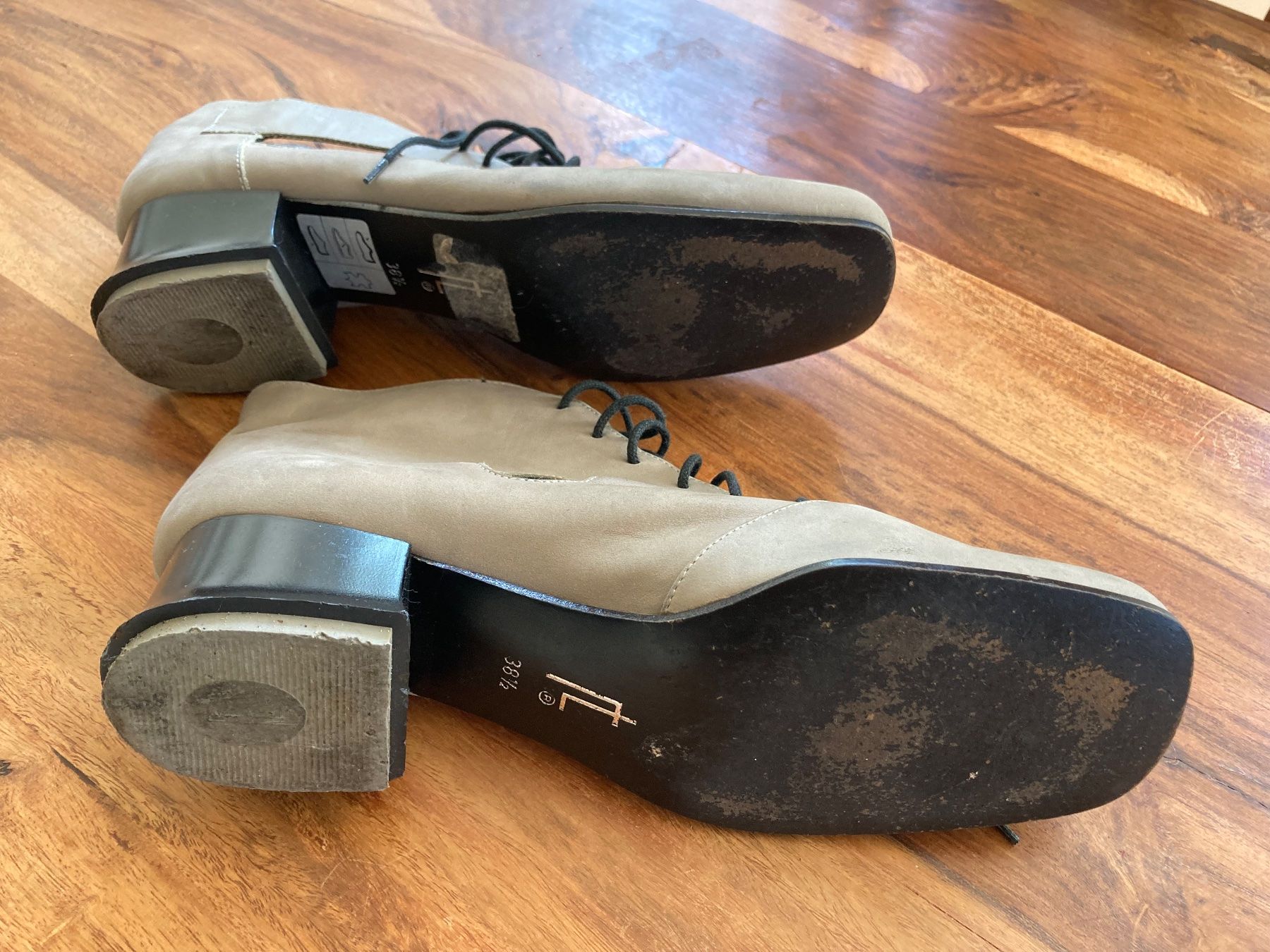 Scarpe da donna: Designerschuhe Italien Lisa Tucci – Usato da Bolligen venduto da abara1 3
