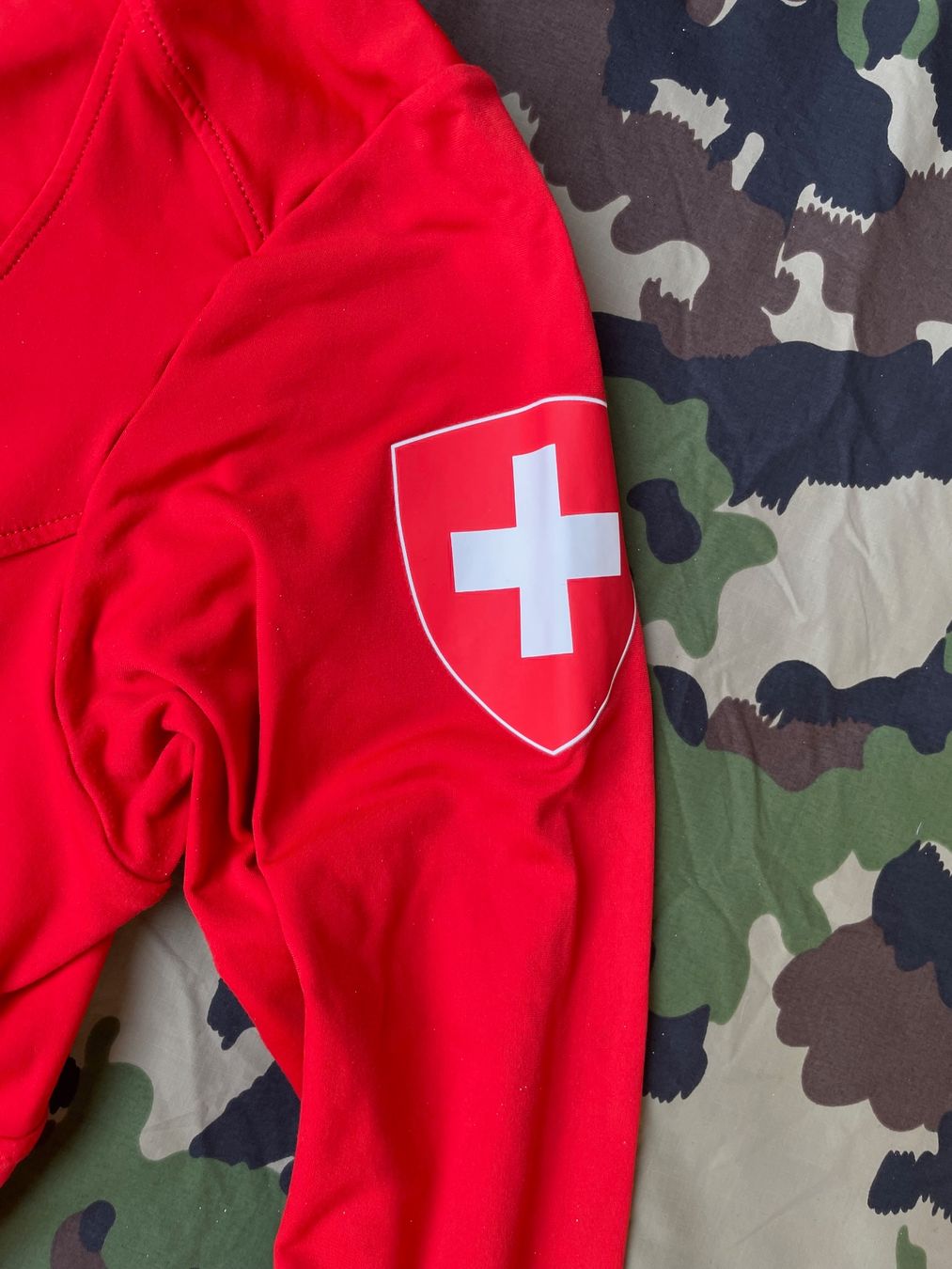 Swiss Giacche: X-Bionic Thermal Zip Longsleeve Swiss Ski Sz L – Usato da Zürich venduto da le_souk 4