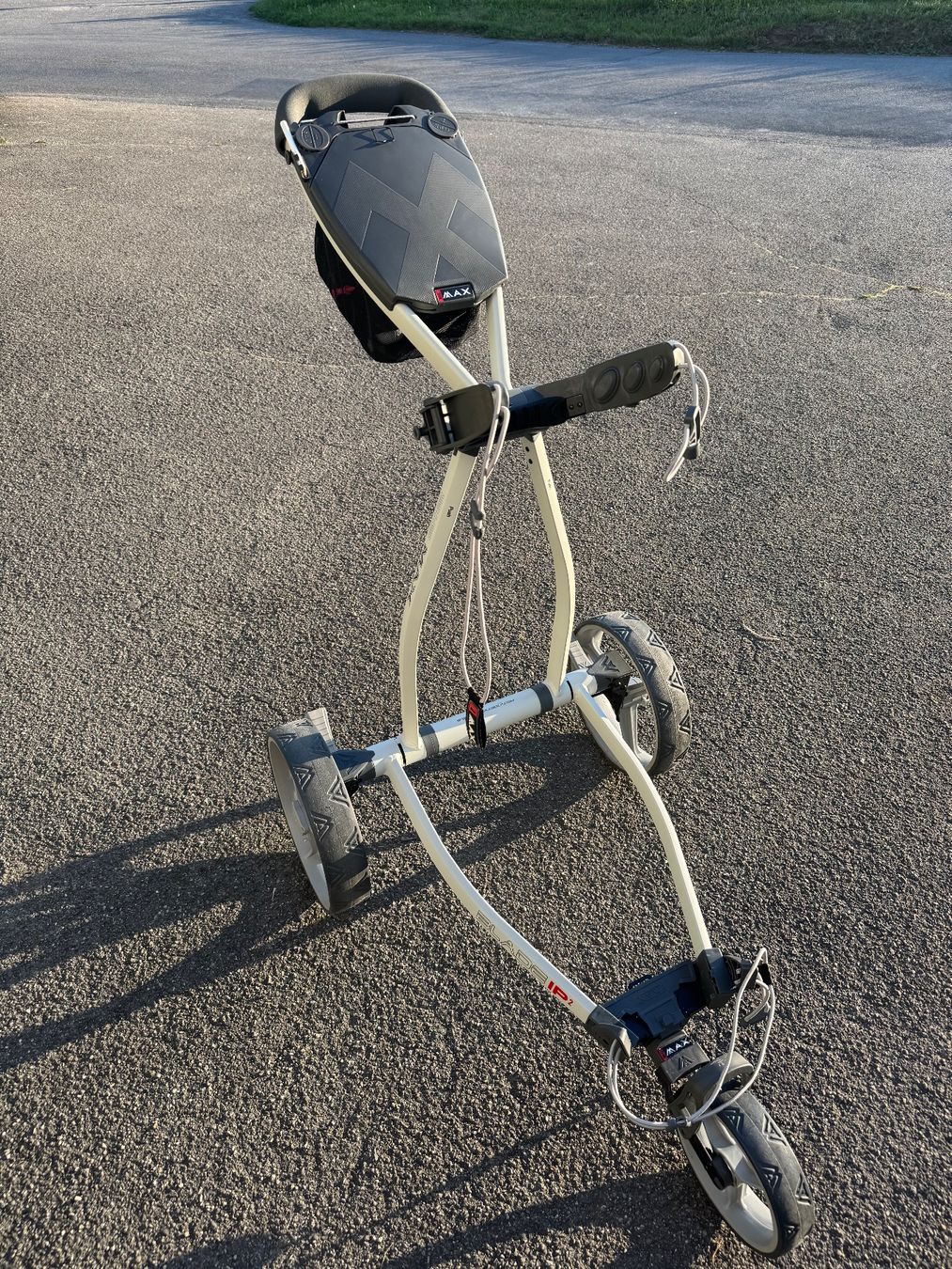 Big Max Trolley: Big Max Trolley Blade IP2 grau – Usato da Worb venduto da abs_j8yd