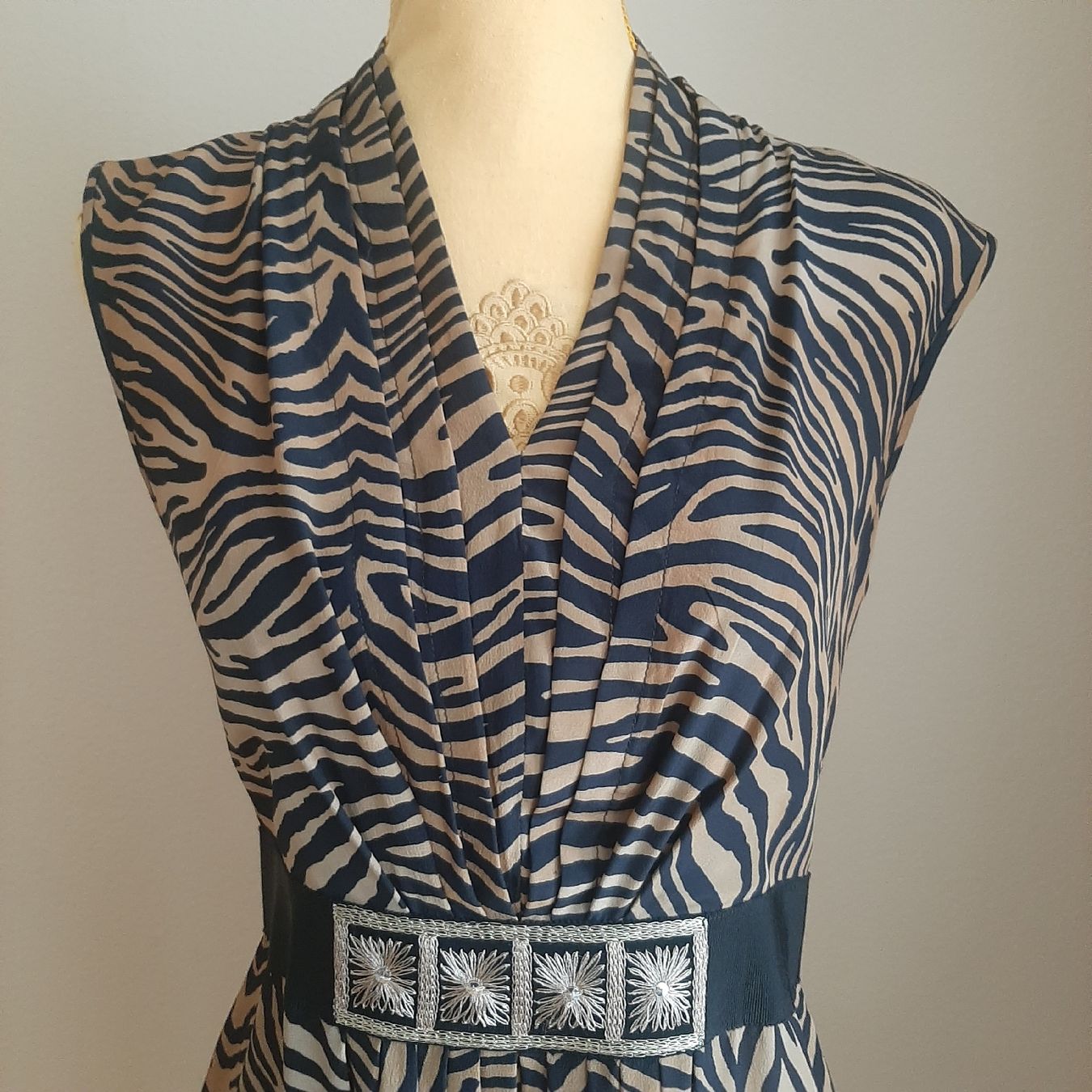 Vestiti: Robe Alberta Ferretti soie comme neuve – Usato da Chêne-Bourg venduto da chsandra34