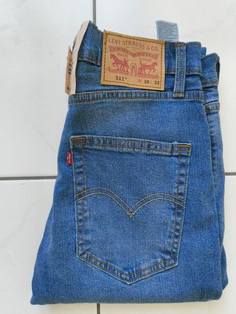 Levi's 511 Slim Fit Jeans, Neu mit Etikett, Grösse 30/32