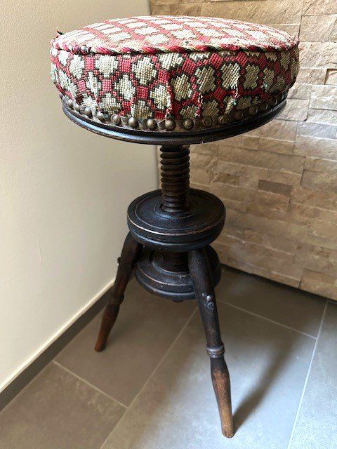 Hocker: aLteR DreHHocKeR – Gebraucht aus Winkel von zeho 6