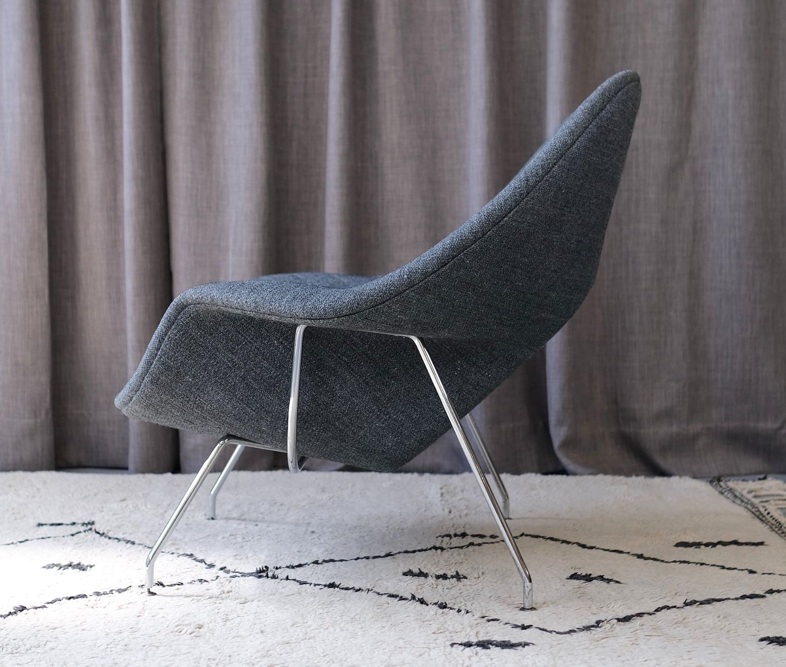 Knoll Poltrone: Knoll Womb Chair by Eero Saarinen – Usato da Bern venduto da Zmodern_CON 3