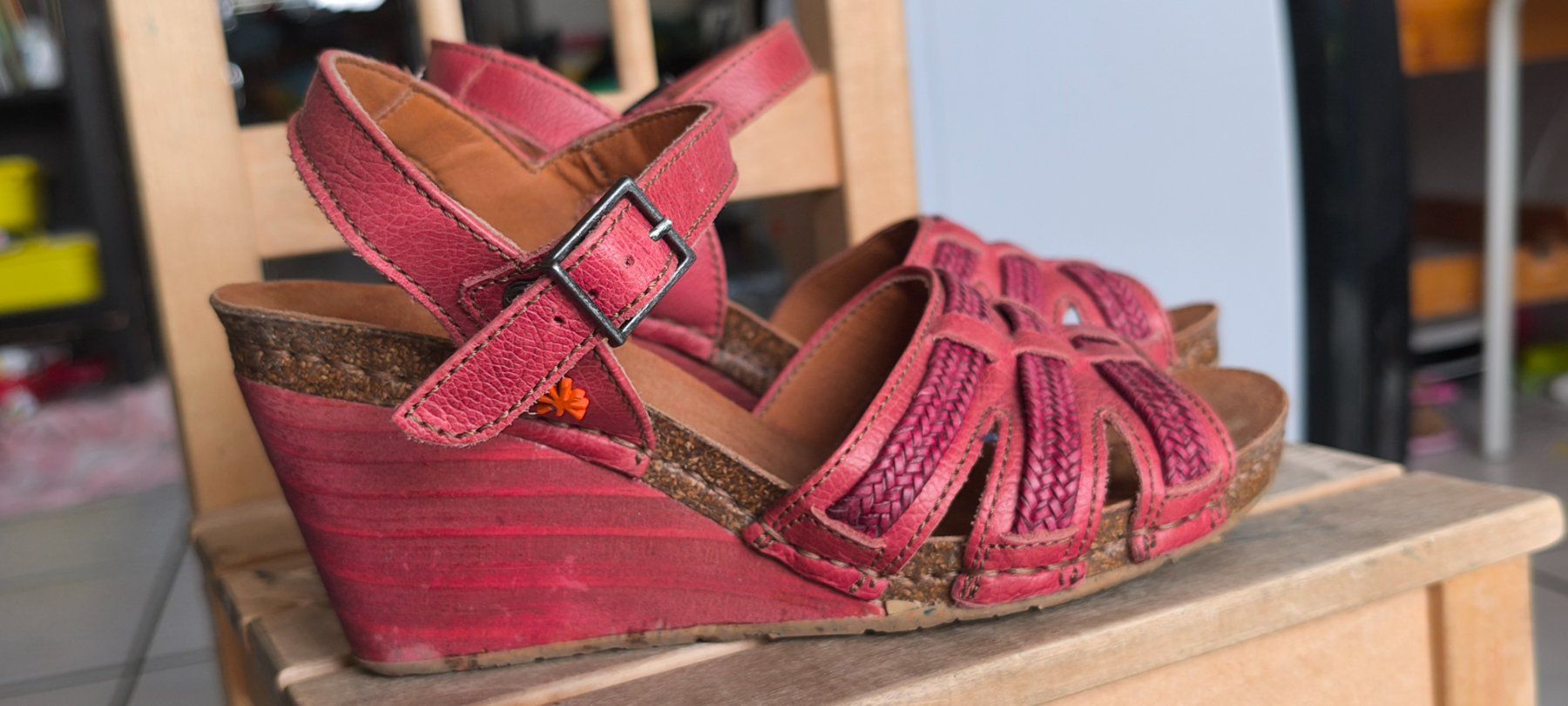 Chaussures femmes: Art sandales compensées 38 – D'occasion à Vallon par sophiebaudois 1