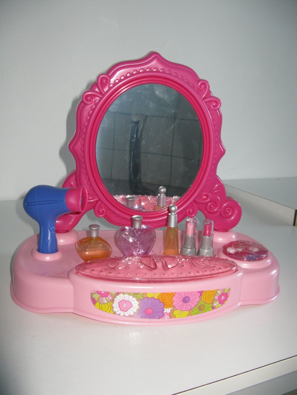 Tavoli da trucco: Kinder Schminktisch – Usato da Brissago venduto da lucabell