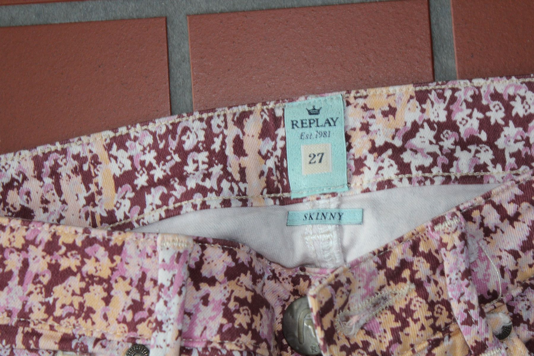 Replay Jeans: Replay Lutz Jeans Gr.27 / 32 – Usato da Zürich venduto da JOD213 1