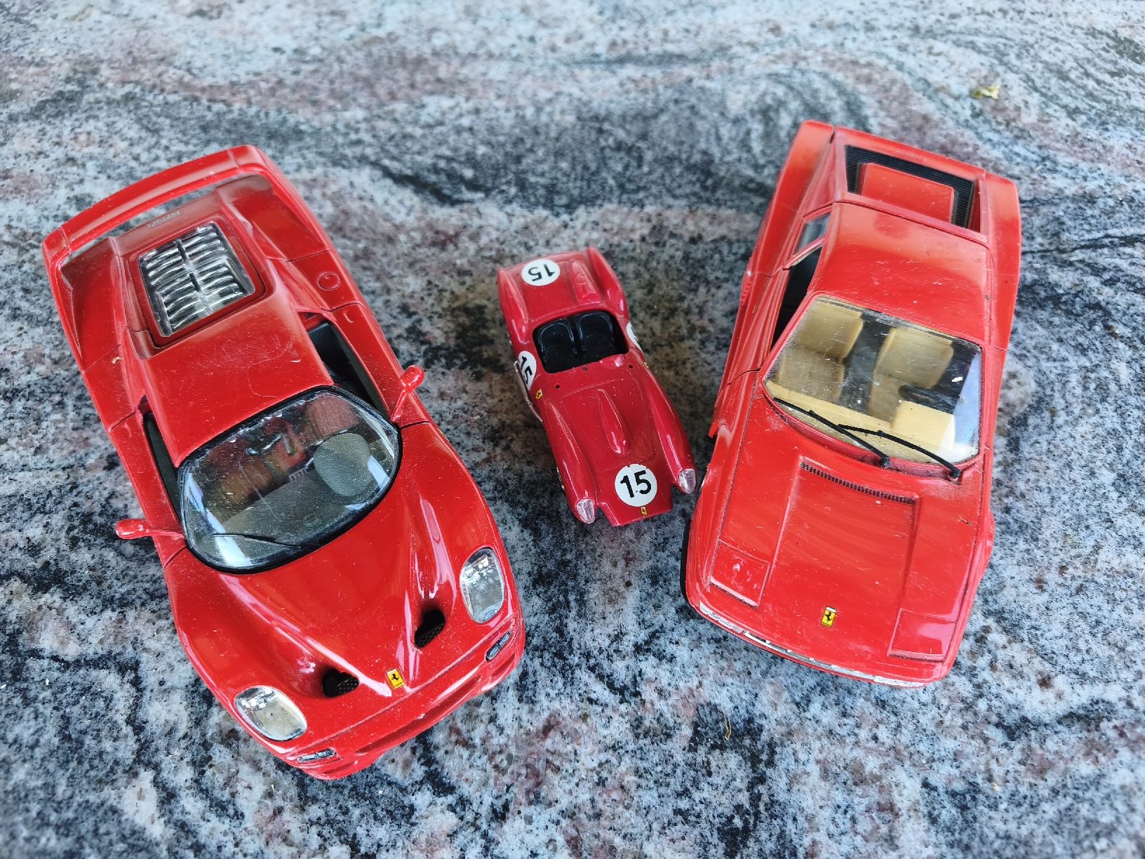 Voitures modèles: Modellauto  – Défectueux à Kaltbrunn par fabini92
