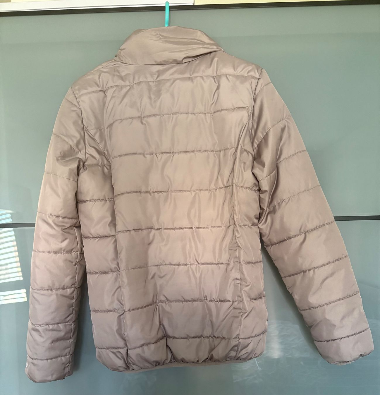 Giacche: Winterjacke in Beige, Grösse M – Usato da Rümlang venduto da Jenni.21 1