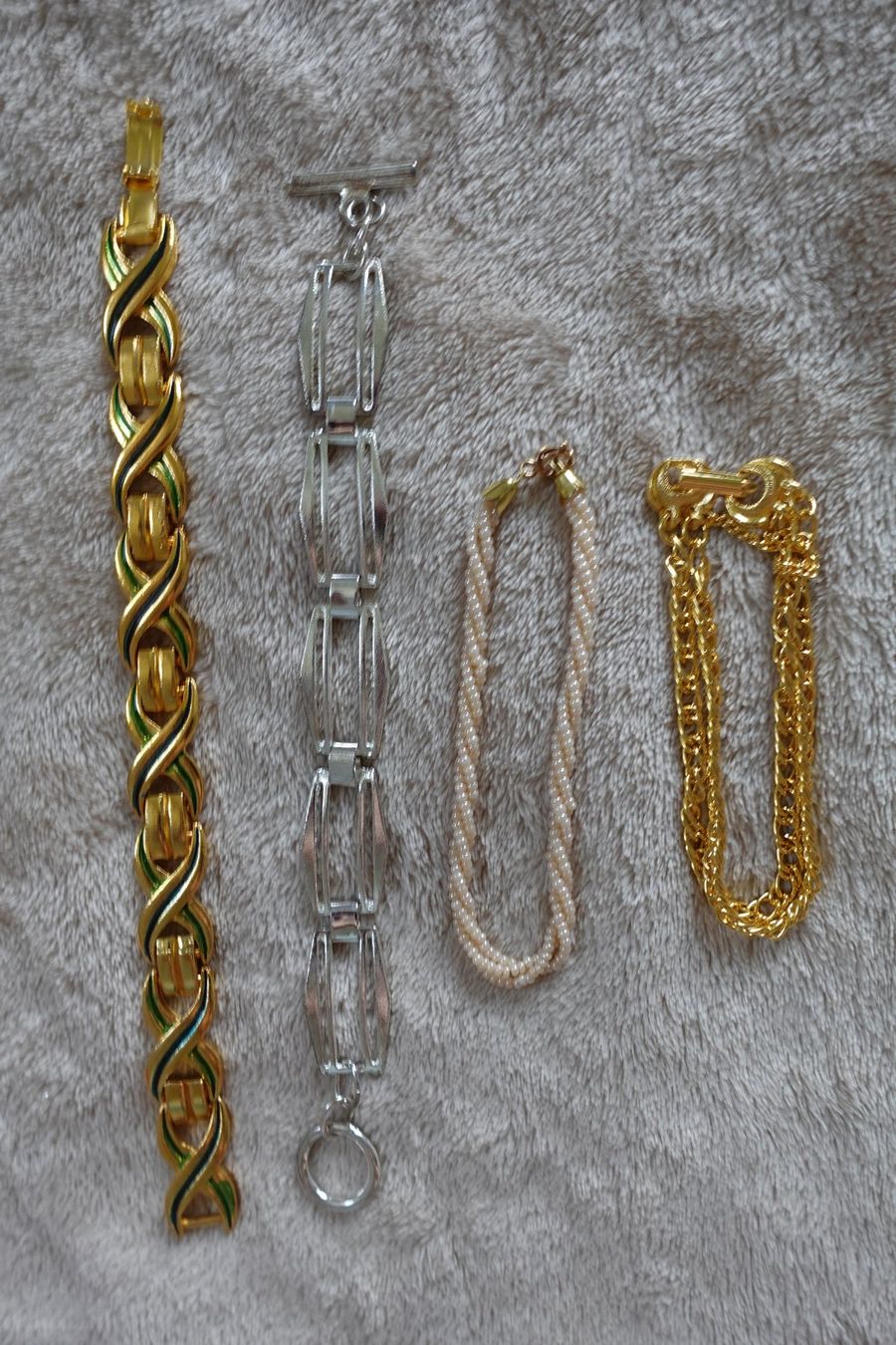 Altri gioielli: 1 schönes 20 teiliges Modeschmuck Set – Usato da rorschach venduto da Babsi64 3