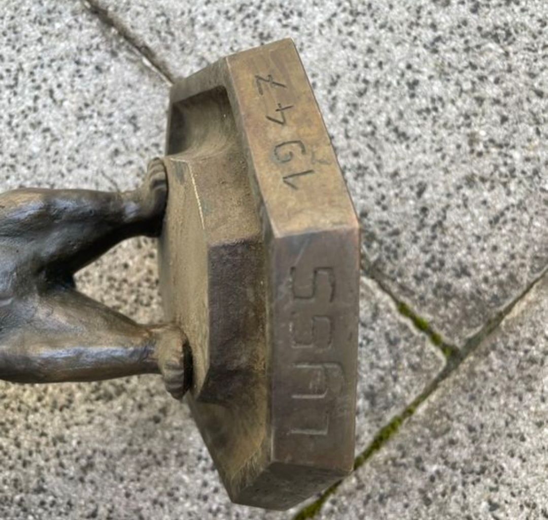 Sculture & Statue: bronze huggler 1947? – Usato da Schwellbrunn venduto da Omega-alpha 4