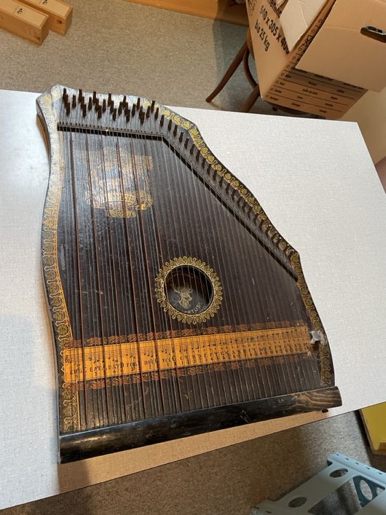 Antike Zither, Instrument mit Charme und Geschichte (Gebraucht) in ...