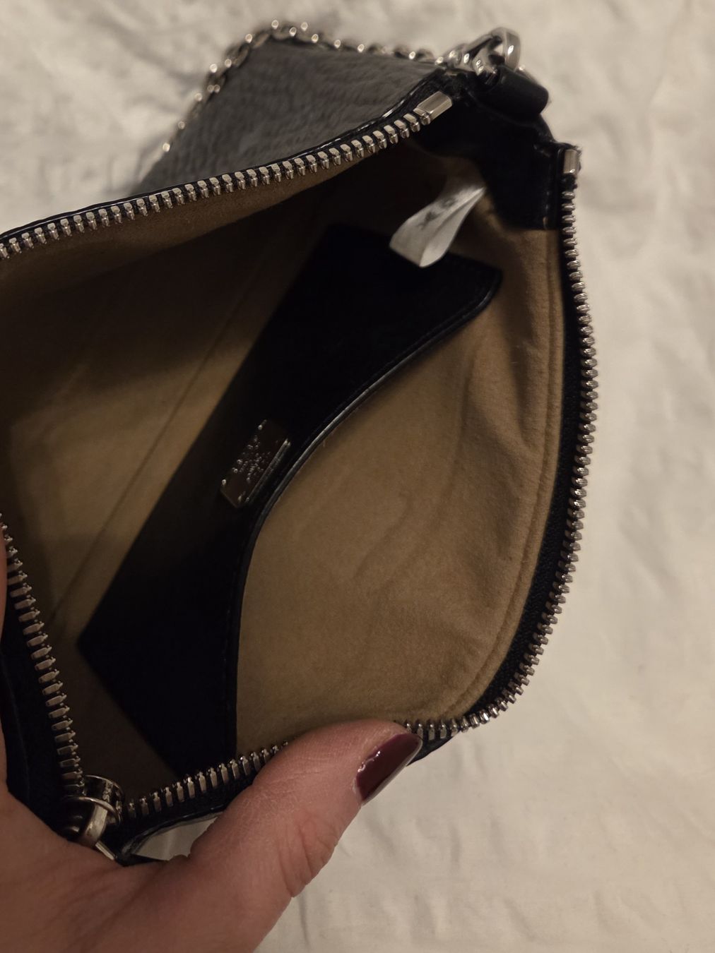 Mcm Sacs femmes: MCM Clutch/Handtasche, Schwarz/Silber – Neuf (Voir description) à Bern par Produkte.verkauf 4