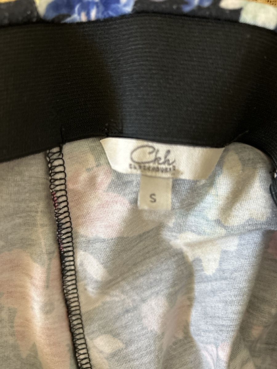 C&A Vestiti & Gonne: Jupe florale - taille S C&A  – Usato da Savigny venduto da Althea0202 1