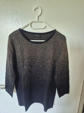 Eleganter Pullover, schwarz mit Goldglimmer, Grösse M, NEU