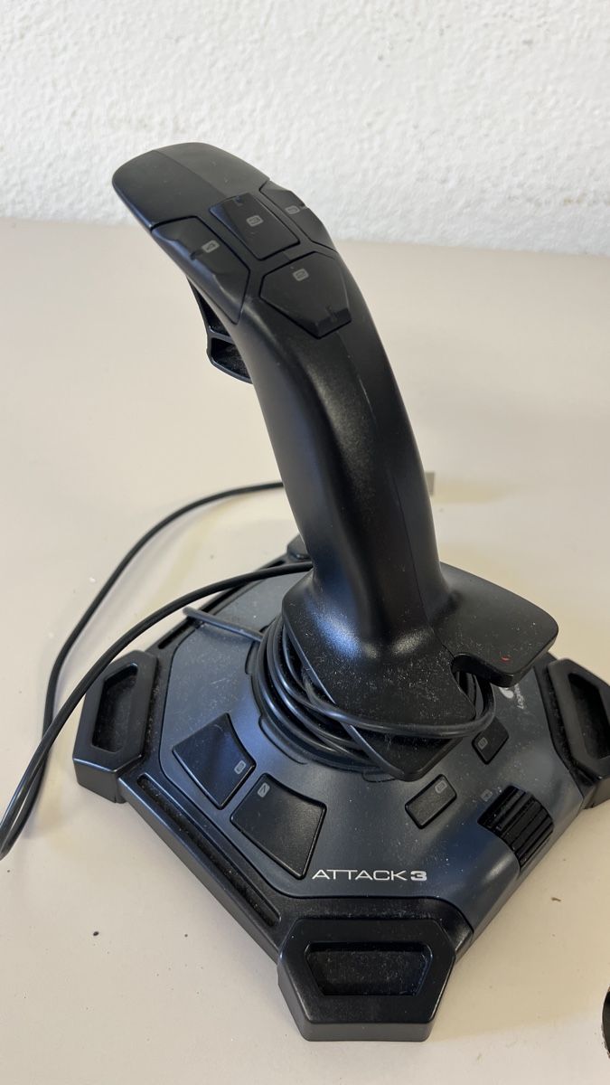 Logitech Controller: Logitech Attack 3 Joystick gebrauchter Zustand – Gebraucht aus Unterkulm von Sita013 1