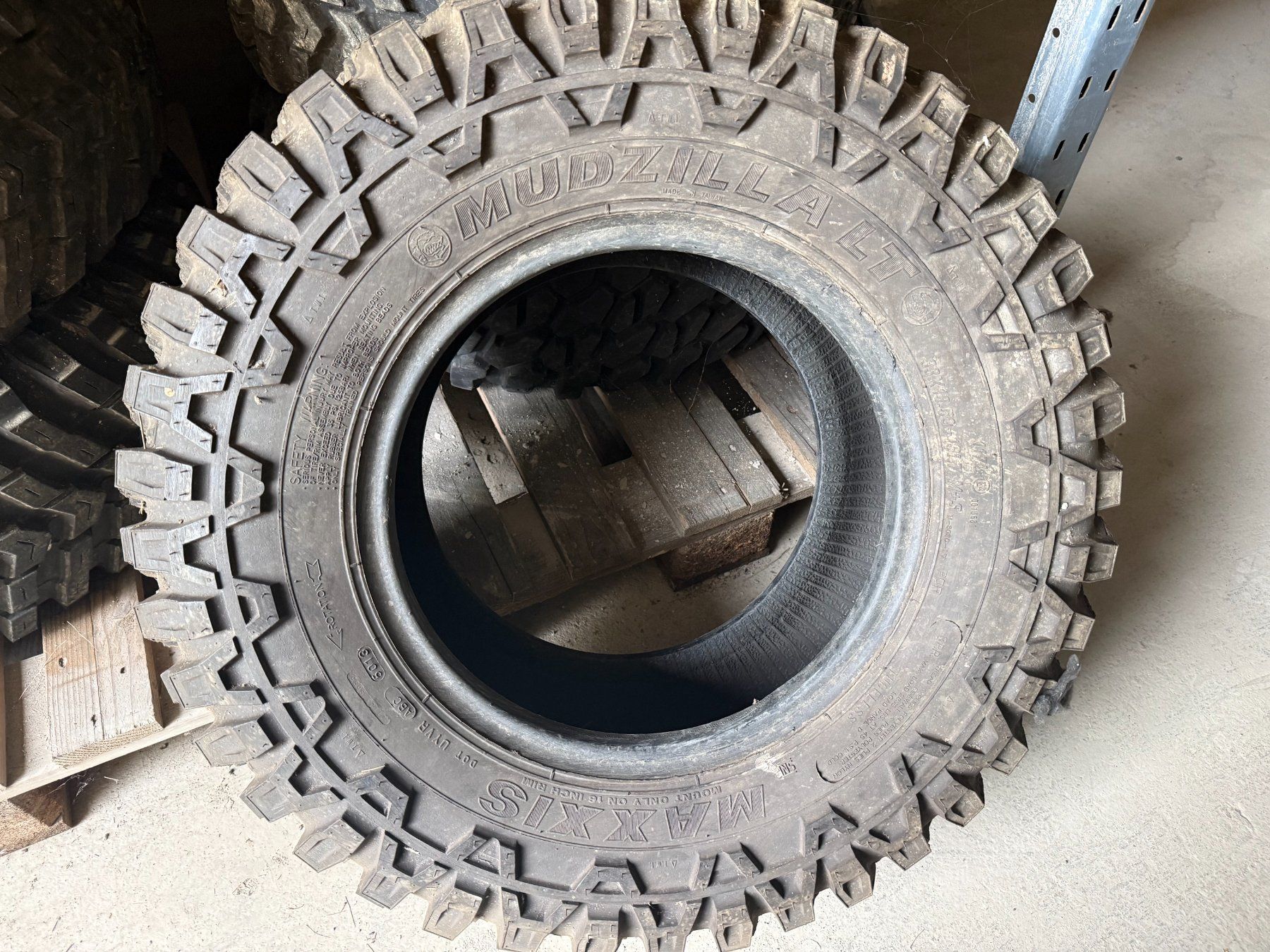 Maxxis Pneumatici & Ruote complete: Offroadpneus 4X Maxxis Mudzilla 16 LT – Usato da Wettingen venduto da sim_zx6f