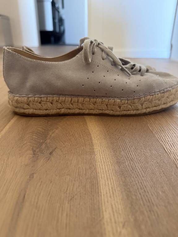 Chaussures femmes: Bequeme Sommerschuhe – D'occasion à Bern par amanda-staub 1