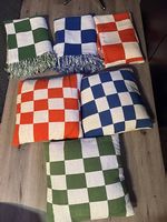 3 coussins 50x50cm + 3 couvertures 130x170cm